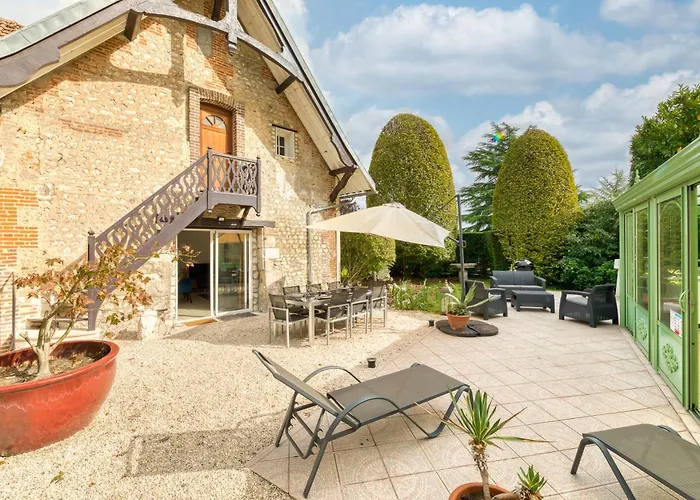 Holiday home Le Clos Des Roches La Bouille